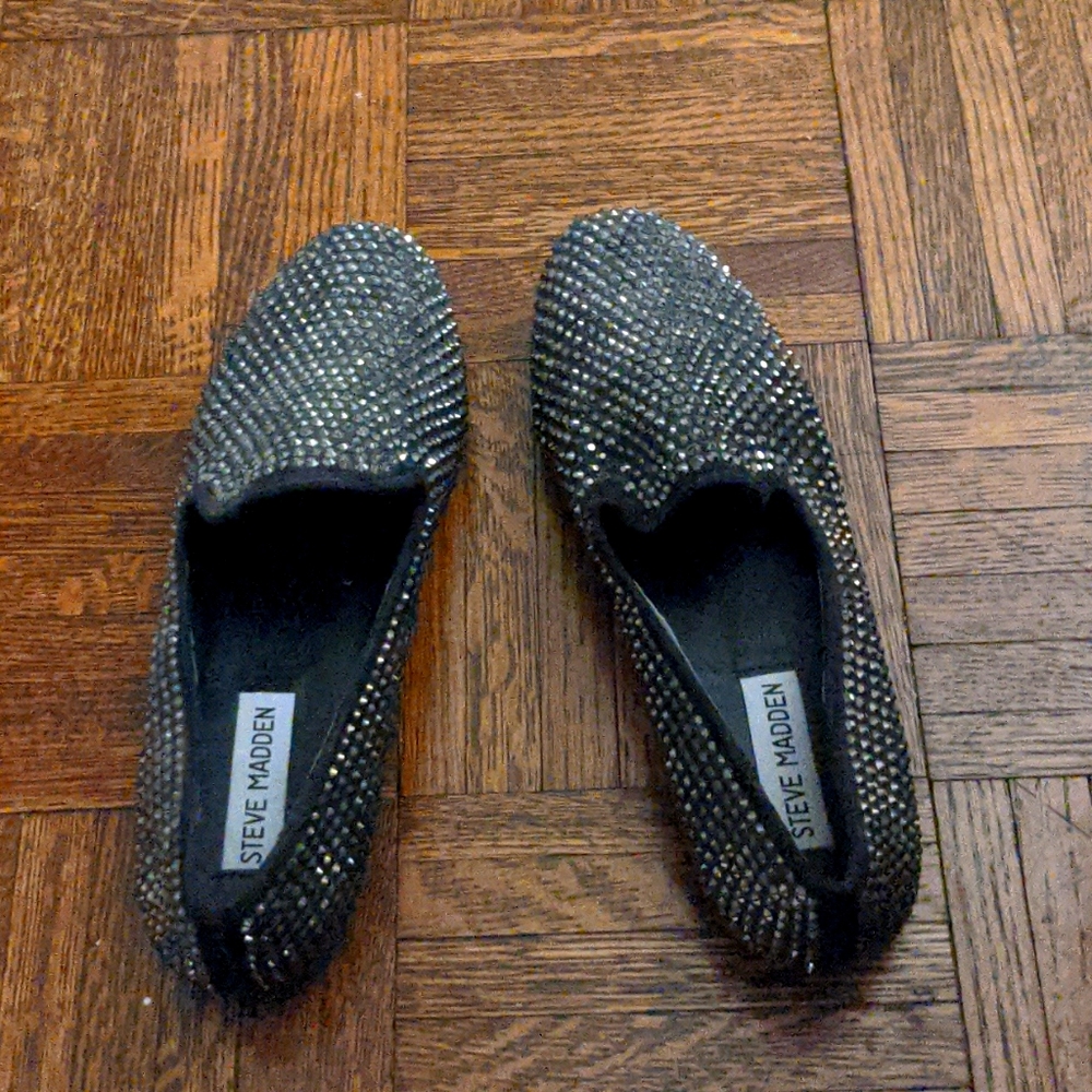 Steve madden flats with rhinestones
